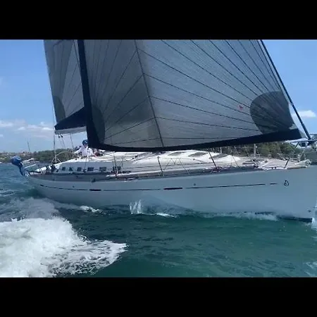 Sailboat Beneteau Cannes
